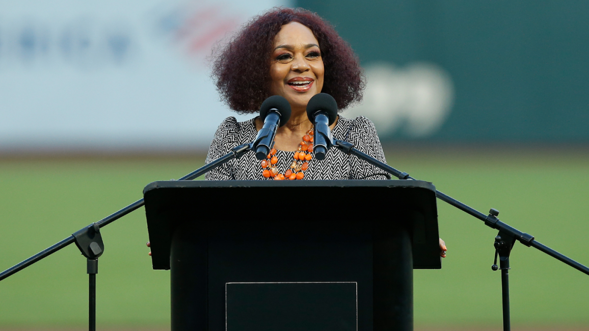 Giants Split with PA Announcer Renel Brooks